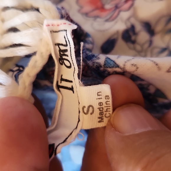 Fun Boho Fringe Top😍😍 - Picture 9 of 9